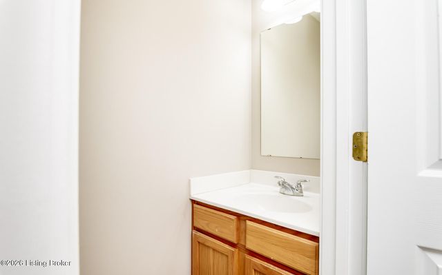 2013 Cherry Creek Rd, La Grange, KY 40031