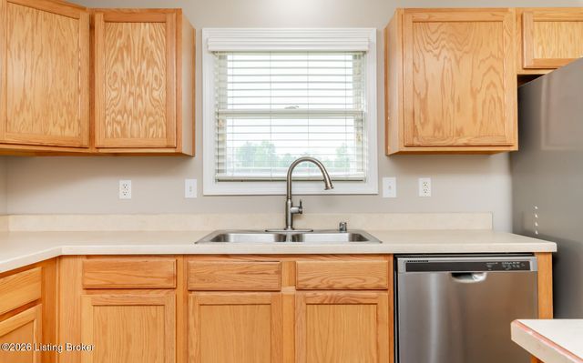 2013 Cherry Creek Rd, La Grange, KY 40031