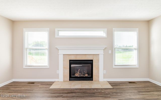 2013 Cherry Creek Rd, La Grange, KY 40031