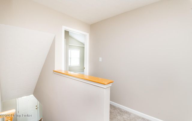 2013 Cherry Creek Rd, La Grange, KY 40031