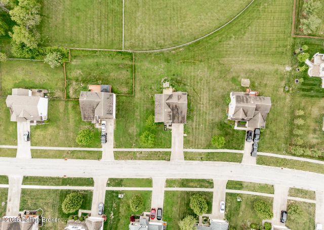 2013 Cherry Creek Rd, La Grange, KY 40031