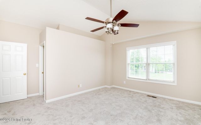 2013 Cherry Creek Rd, La Grange, KY 40031