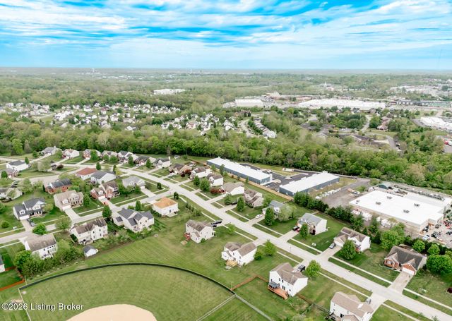 2013 Cherry Creek Rd, La Grange, KY 40031