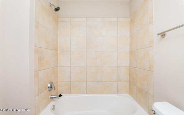 2013 Cherry Creek Rd, La Grange, KY 40031