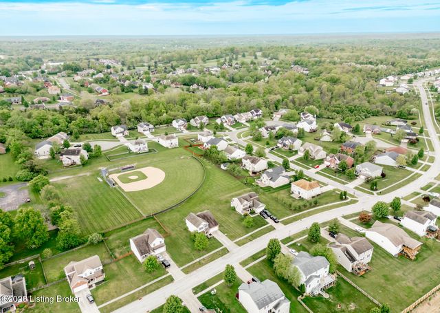 2013 Cherry Creek Rd, La Grange, KY 40031