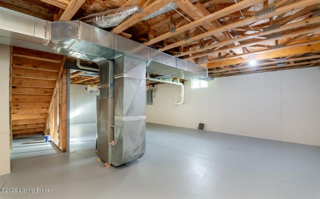 2013 Cherry Creek Rd, La Grange, KY 40031