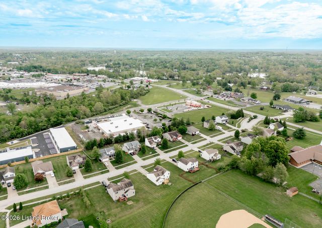 2013 Cherry Creek Rd, La Grange, KY 40031