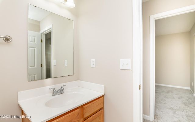 2013 Cherry Creek Rd, La Grange, KY 40031