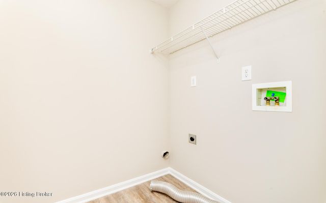 2013 Cherry Creek Rd, La Grange, KY 40031