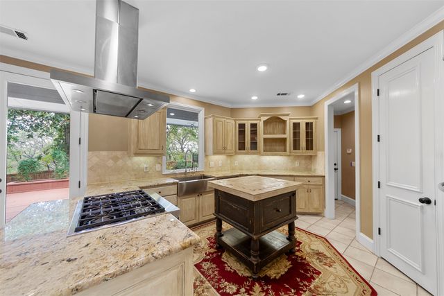 15 Oak Bluff Drive, Cross Roads, TX 76227