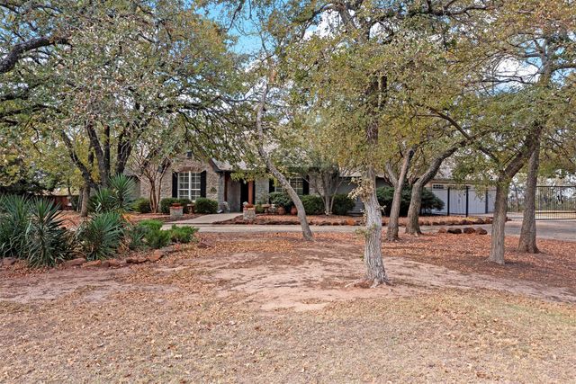 15 Oak Bluff Drive, Cross Roads, TX 76227