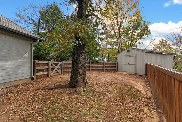 15 Oak Bluff Drive, Cross Roads, TX 76227