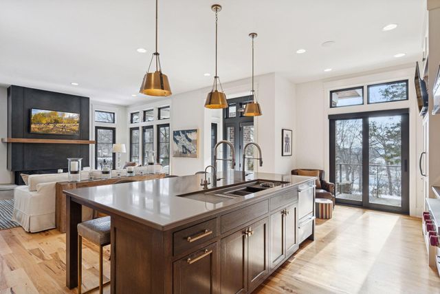 373 Park Street E, Wayzata, MN 55391
