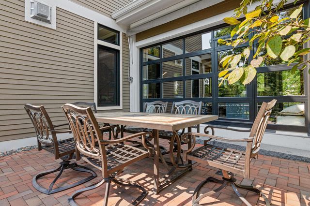 373 Park Street E, Wayzata, MN 55391