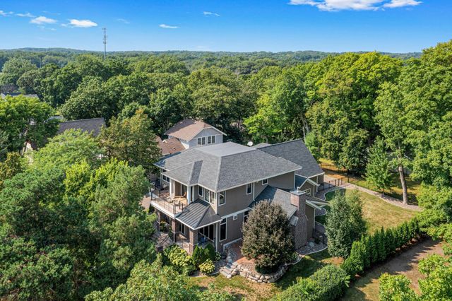 373 Park Street E, Wayzata, MN 55391