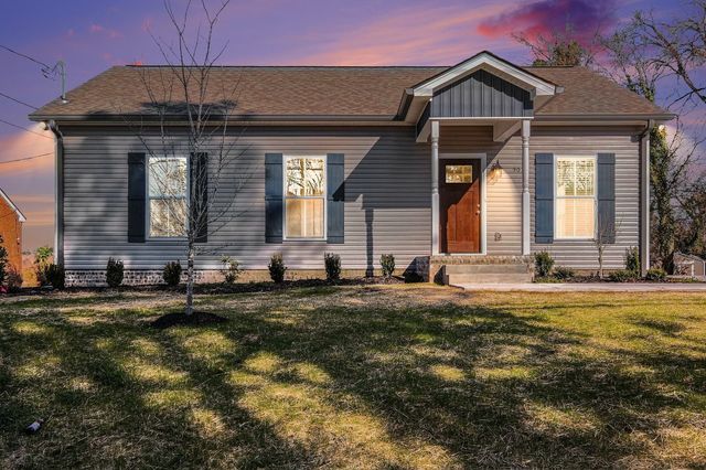 503 E 8th St, Columbia, TN 38401