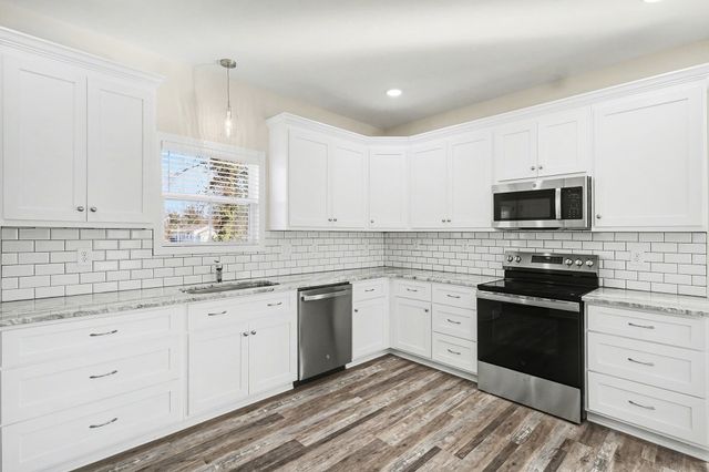 503 E 8th St, Columbia, TN 38401