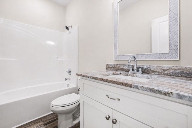 503 E 8th St, Columbia, TN 38401