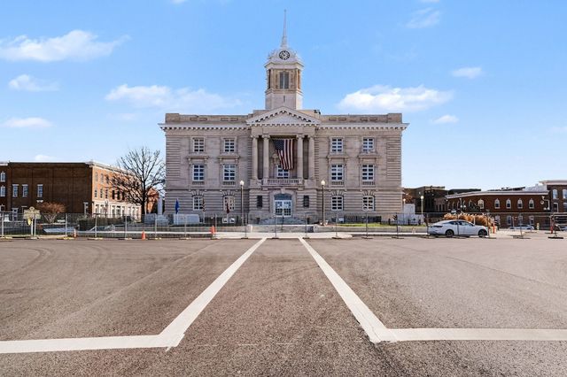 503 E 8th St, Columbia, TN 38401