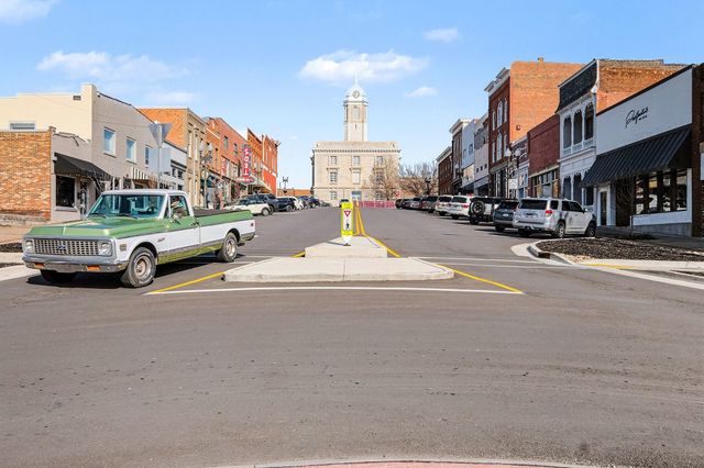 503 E 8th St, Columbia, TN 38401