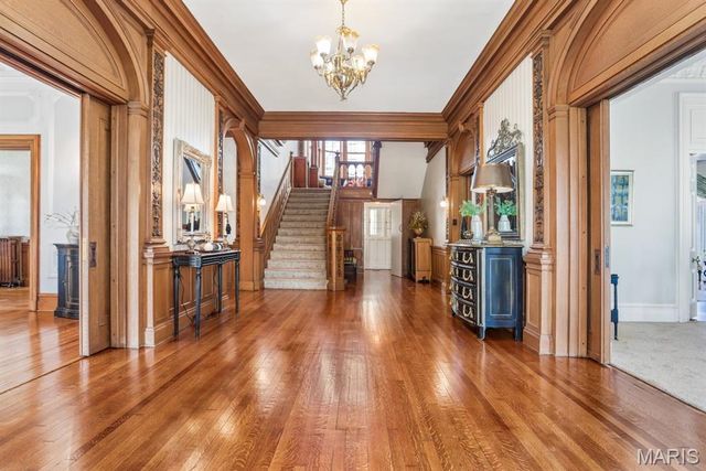 37 Washington Terrace, St Louis, MO 63112