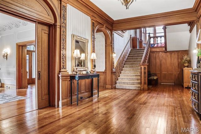 37 Washington Terrace, St Louis, MO 63112