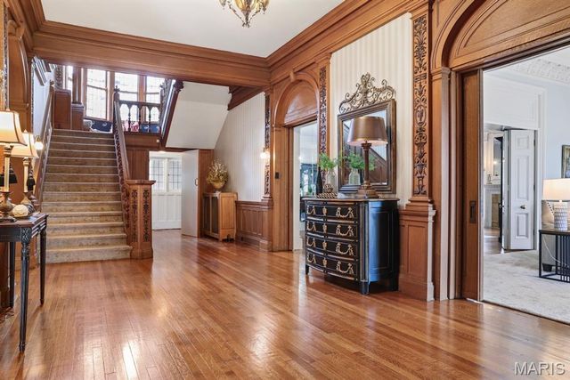 37 Washington Terrace, St Louis, MO 63112