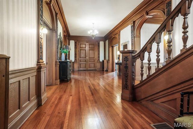 37 Washington Terrace, St Louis, MO 63112