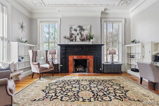 37 Washington Terrace, St Louis, MO 63112
