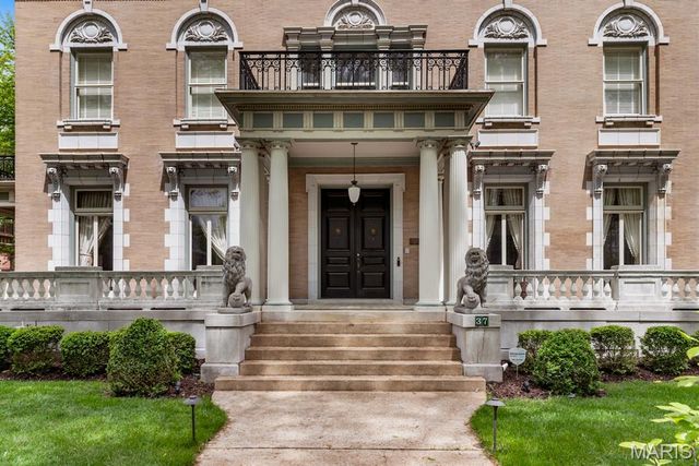 37 Washington Terrace, St Louis, MO 63112