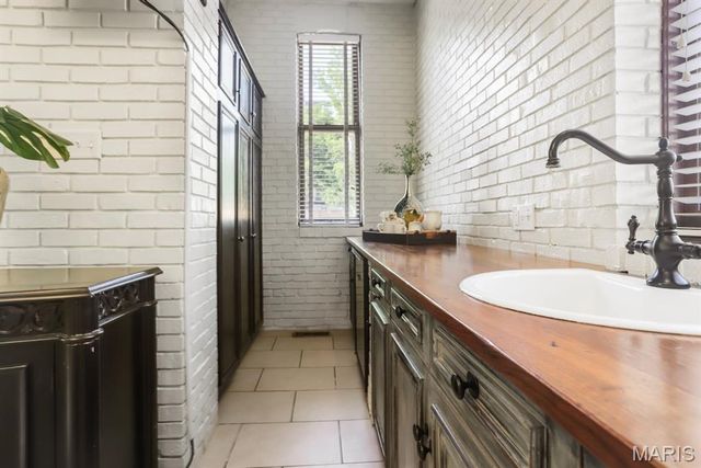 37 Washington Terrace, St Louis, MO 63112