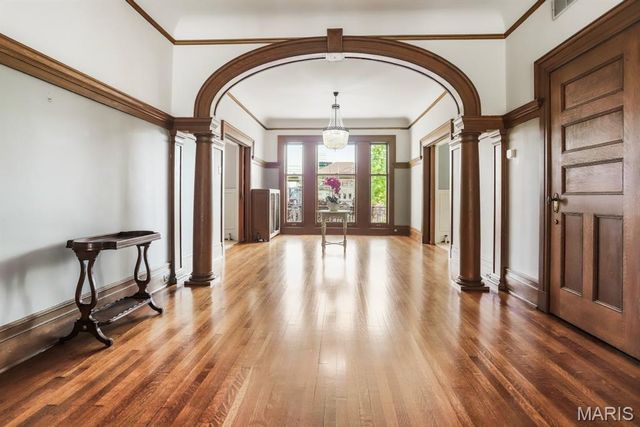 37 Washington Terrace, St Louis, MO 63112