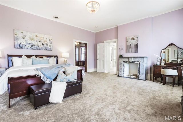 37 Washington Terrace, St Louis, MO 63112