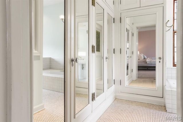 37 Washington Terrace, St Louis, MO 63112