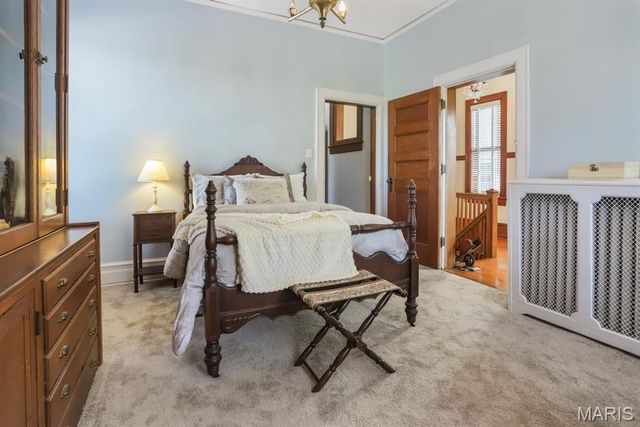 37 Washington Terrace, St Louis, MO 63112