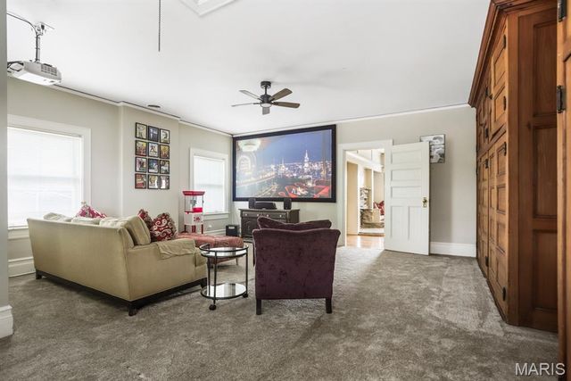 37 Washington Terrace, St Louis, MO 63112