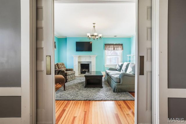 37 Washington Terrace, St Louis, MO 63112