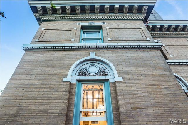 37 Washington Terrace, St Louis, MO 63112