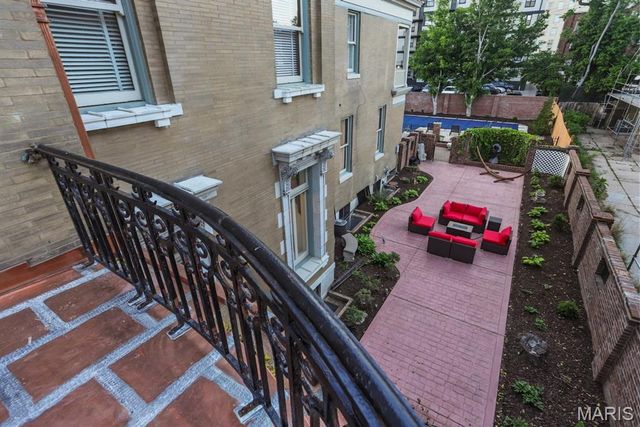37 Washington Terrace, St Louis, MO 63112