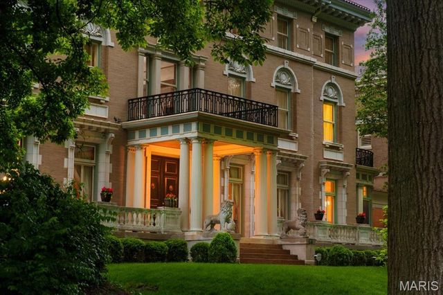 37 Washington Terrace, St Louis, MO 63112