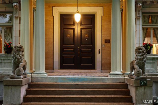 37 Washington Terrace, St Louis, MO 63112