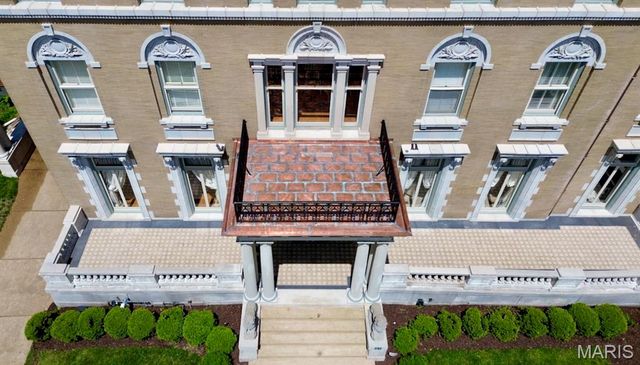 37 Washington Terrace, St Louis, MO 63112