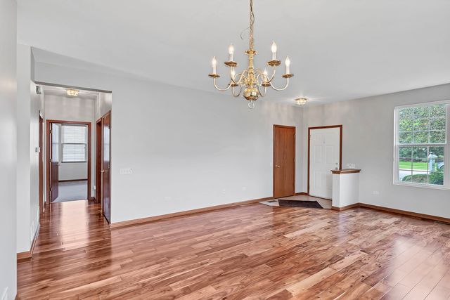 11667 Stonewater Crossing, Huntley, IL 60142