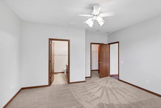 11667 Stonewater Crossing, Huntley, IL 60142