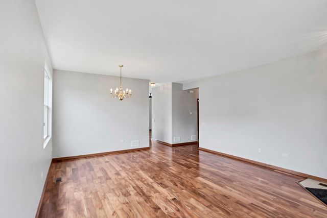 11667 Stonewater Crossing, Huntley, IL 60142