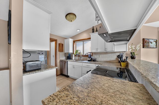 3821 S Alder Dr, Spokane, WA 99223