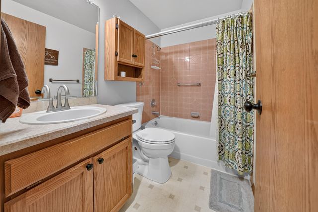 3821 S Alder Dr, Spokane, WA 99223