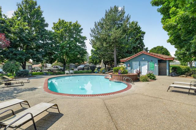 3821 S Alder Dr, Spokane, WA 99223