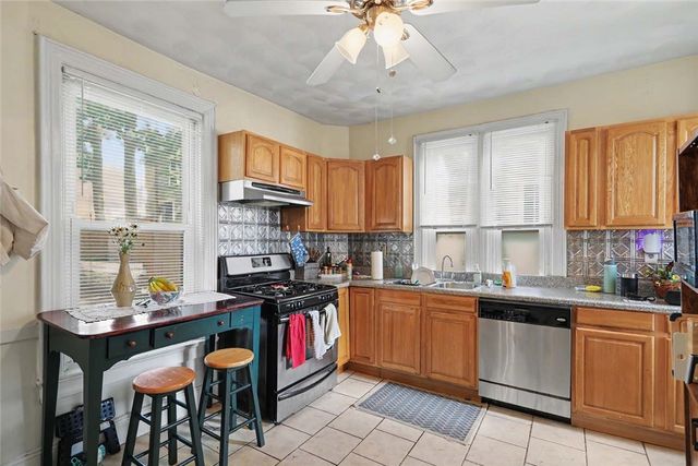 88 Doyle Avenue, Providence, RI 02906