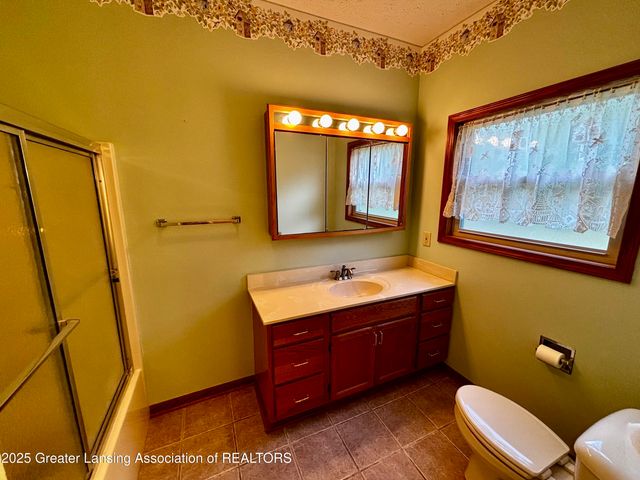 1470 Nicholas Lane, 13, Charlotte, MI 48813